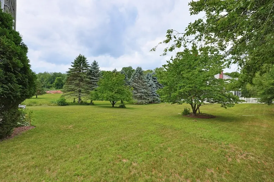 73 Lovering St, Medway, MA 02053 - #3