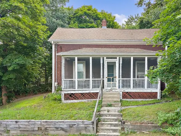 59 Sherwood St, Dedham, MA 02026