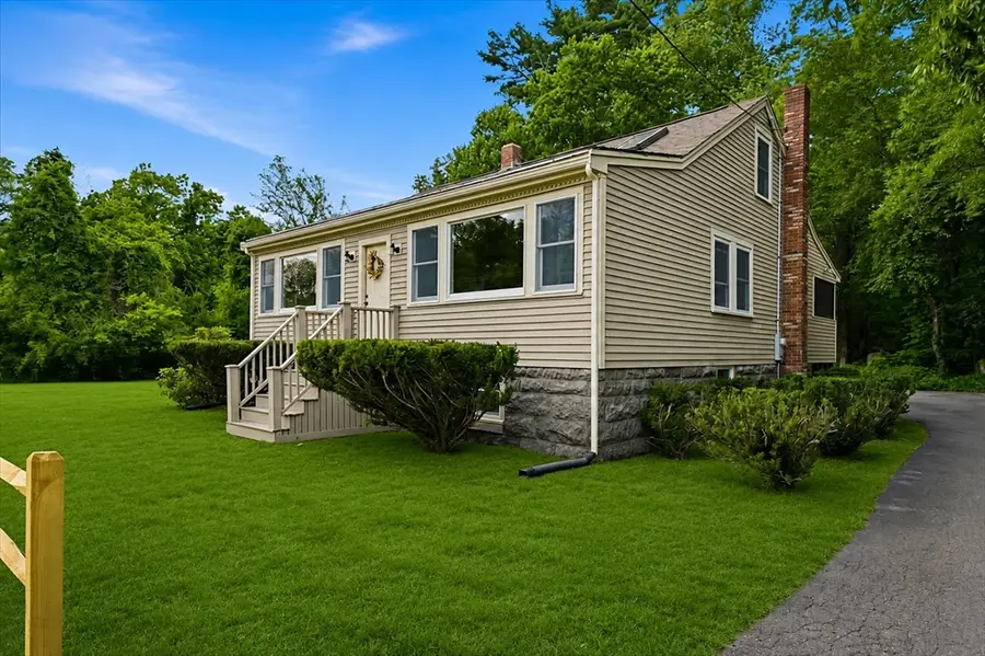 315 Maquan St, Hanson, MA 02341 - #3
