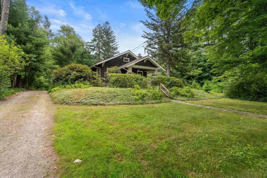 42 Harris St, Amherst, MA 01002 - #2