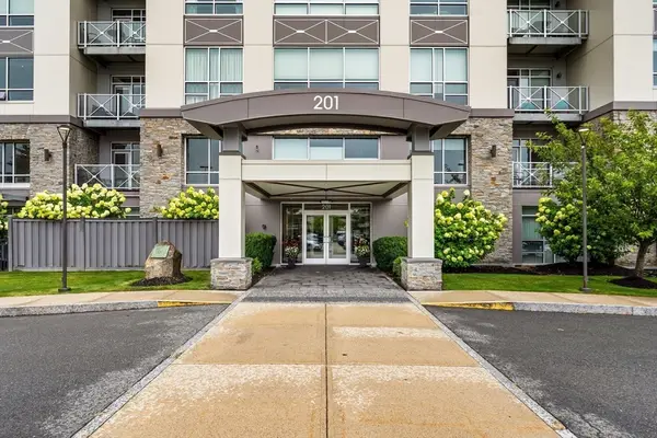 201 Elliott #200, Beverly, MA 01915