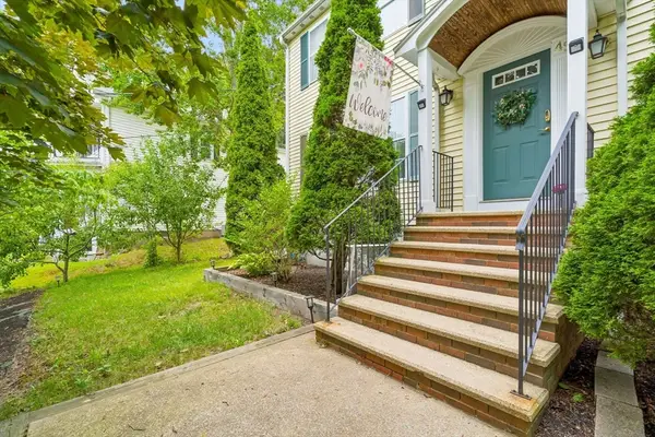 45 Braeburn Rd #45, Boston, MA 02136