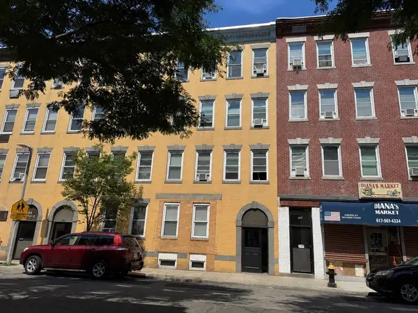 168 Cottage St #302, Boston, MA 02128