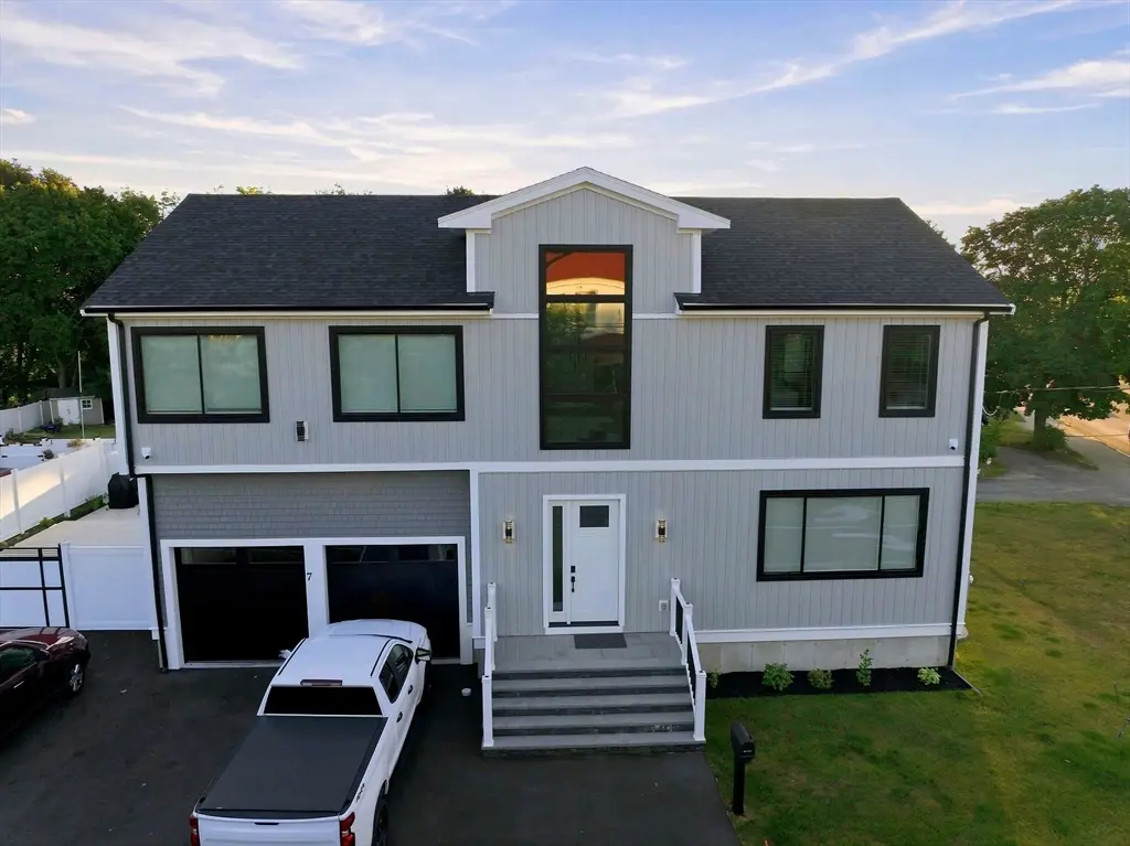 7 Breer St, Brockton, MA 02301 - #1