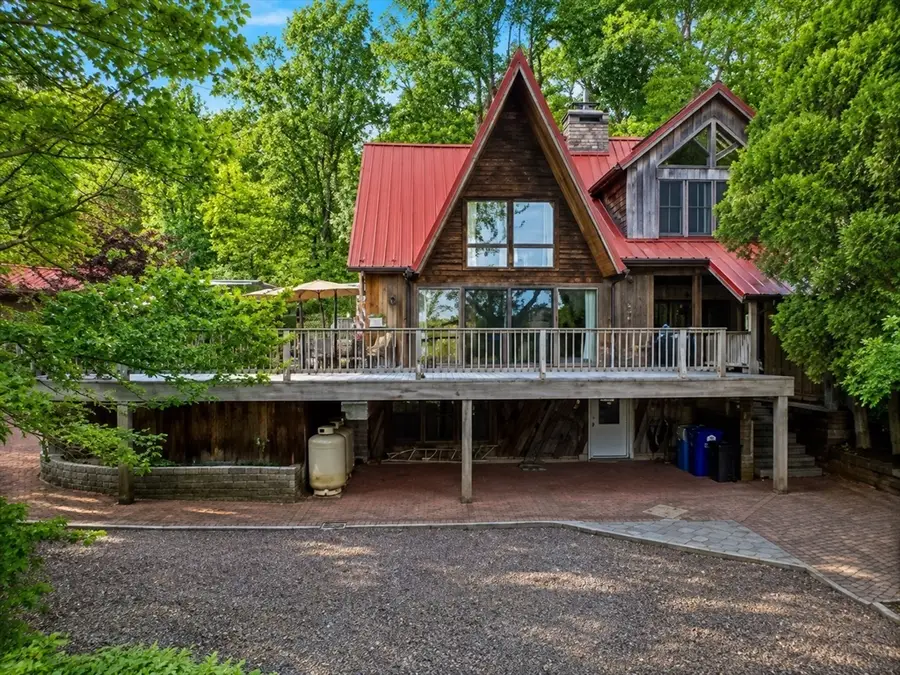 58 Lakeshore Dr Ext, West Brookfield, MA 01585 - #2