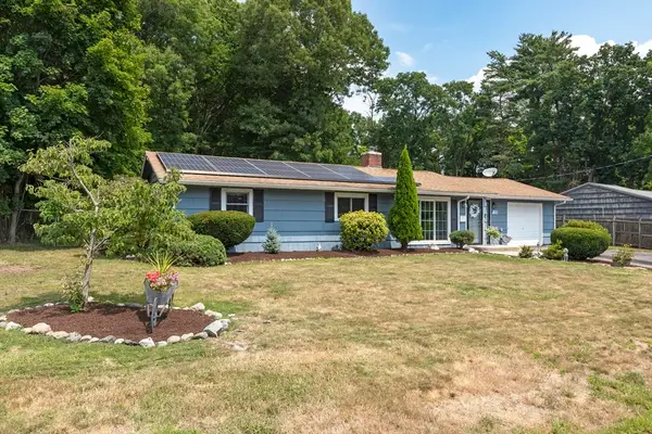 15 Michael Rd, Framingham, MA 01701
