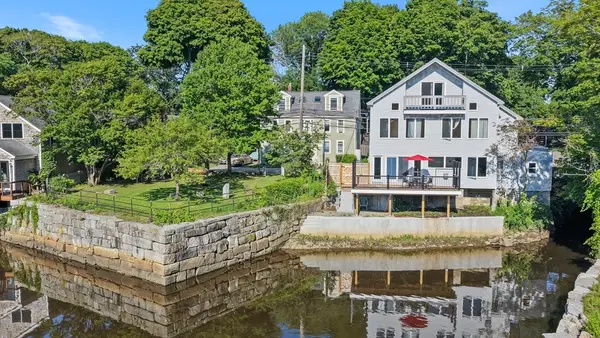 48 County St, Ipswich, MA 01938