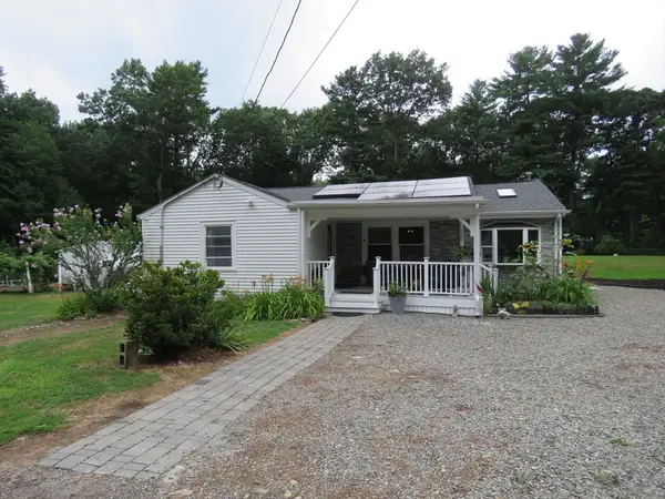 89 N High Street, Foxboro, MA 02035