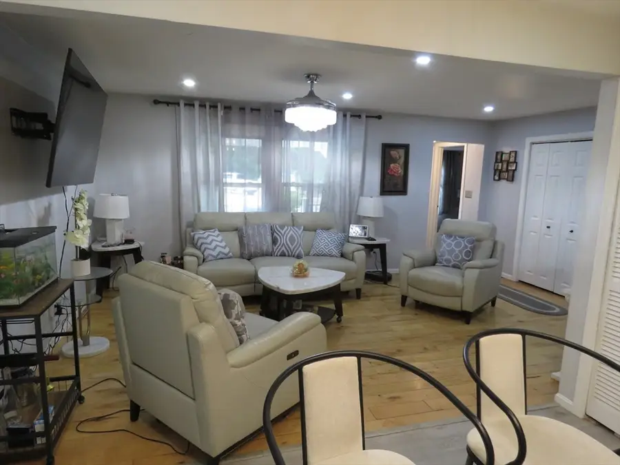 89 N High Street, Foxboro, MA 02035 - #3