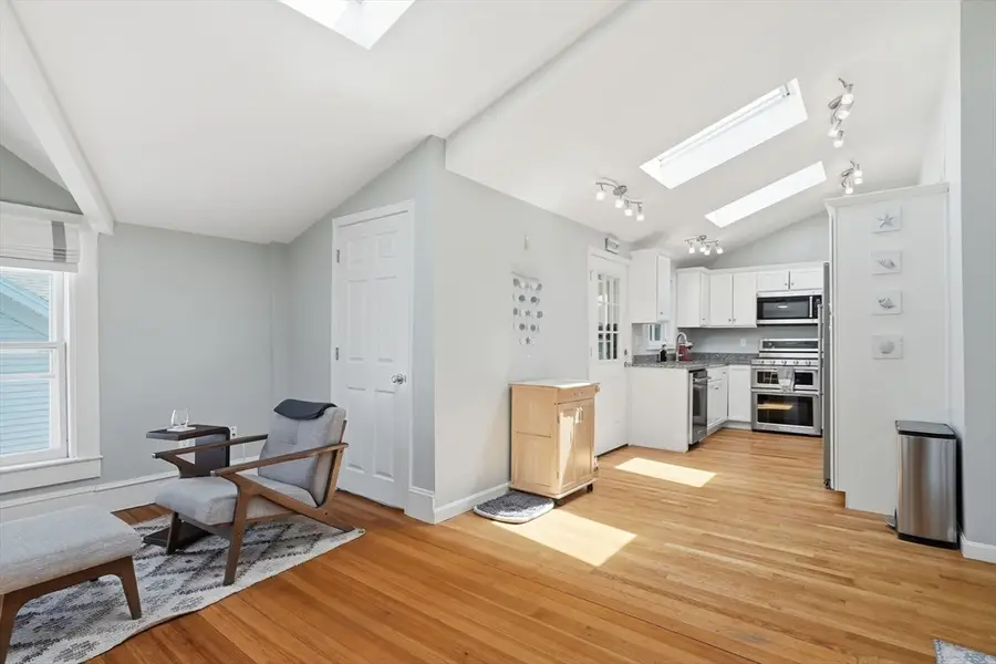 16 Billows Street #B, Winthrop, MA 02152 - #3
