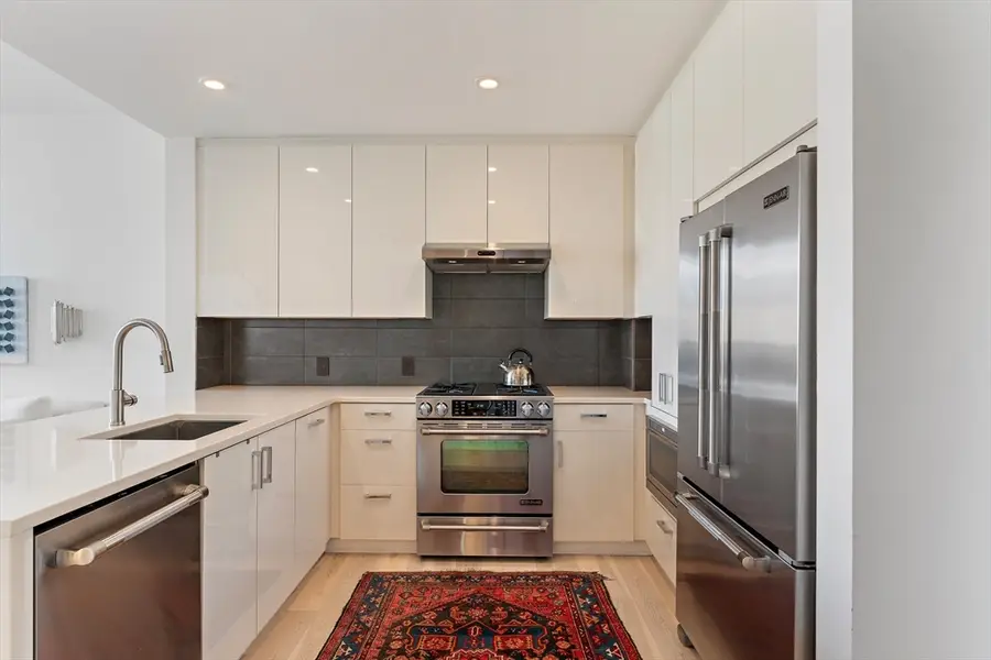32 Traveler St #413, Boston, MA 02118 - #3