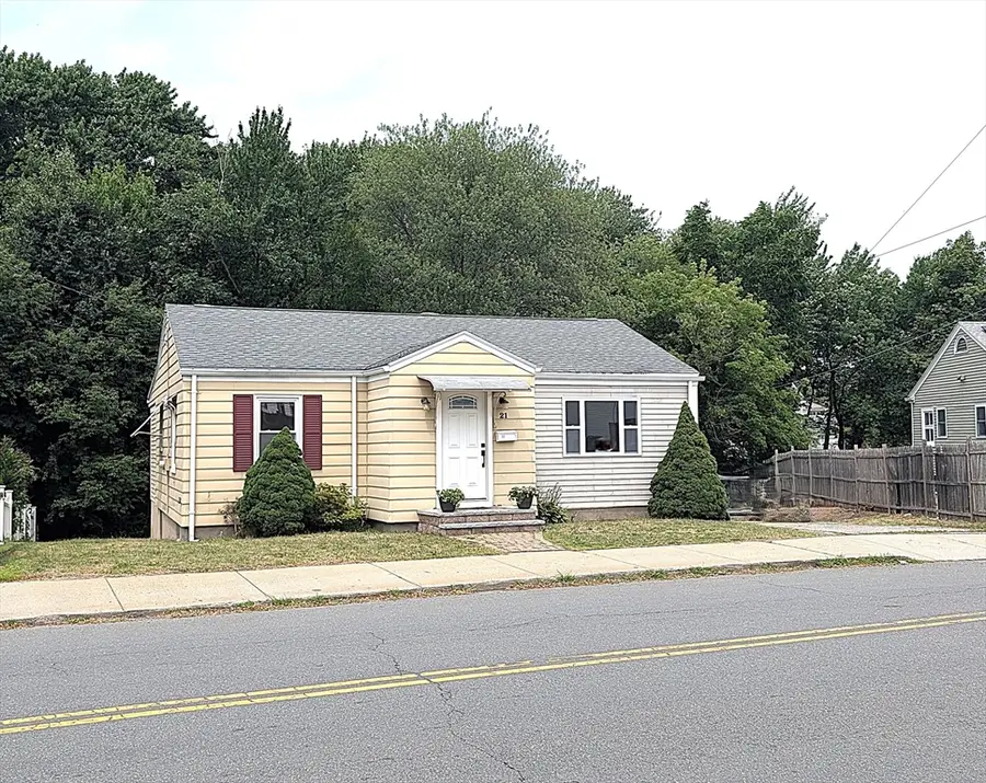 21 Stanwood St, Lynn, MA 01904 - #3