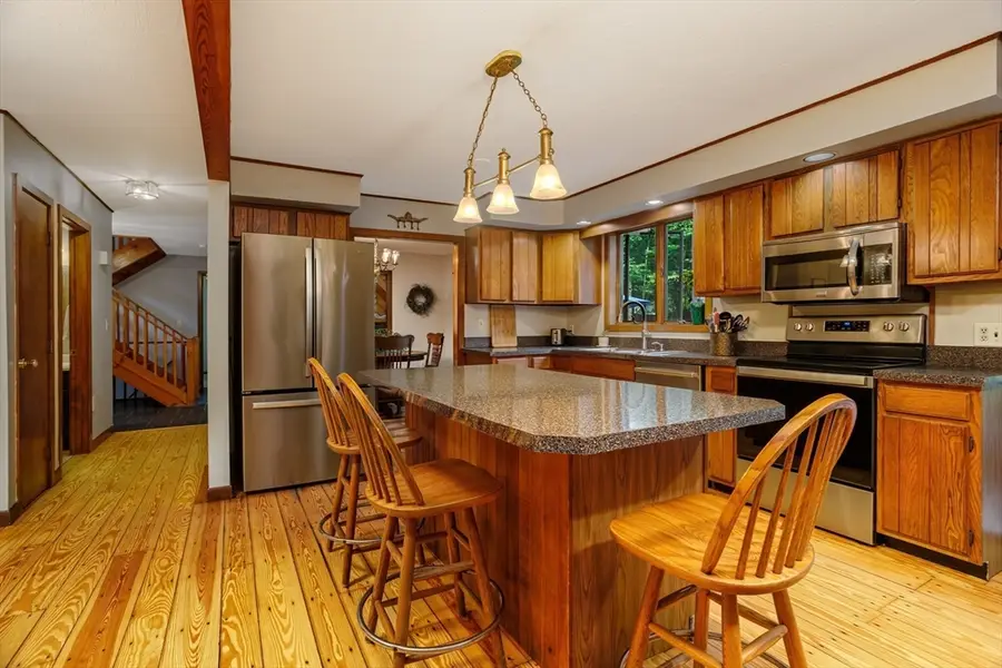 288 Granite St, Leominster, MA 01453 - #3