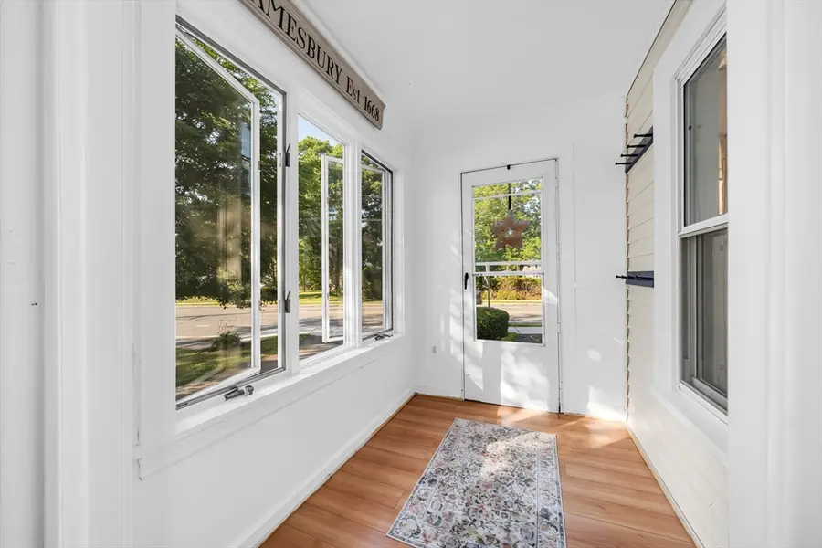 234 Elm St, Amesbury, MA 01913 - #2