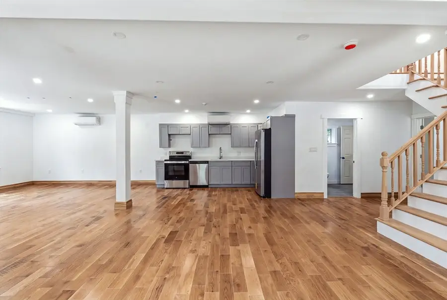 26 Parallel St, Salem, MA 01970 - #3