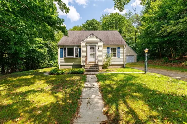 482 Cooper Rd, Northbridge, MA 01534