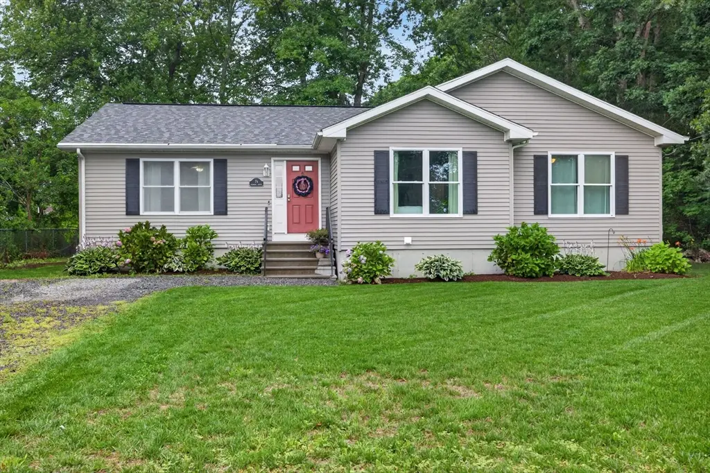 79 Pembroke Ave, Acushnet, MA 02743 - #1