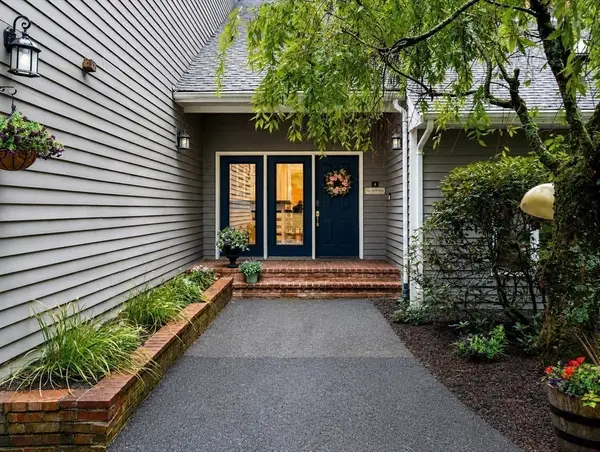 4 Turner Lane, Easton, MA 02334