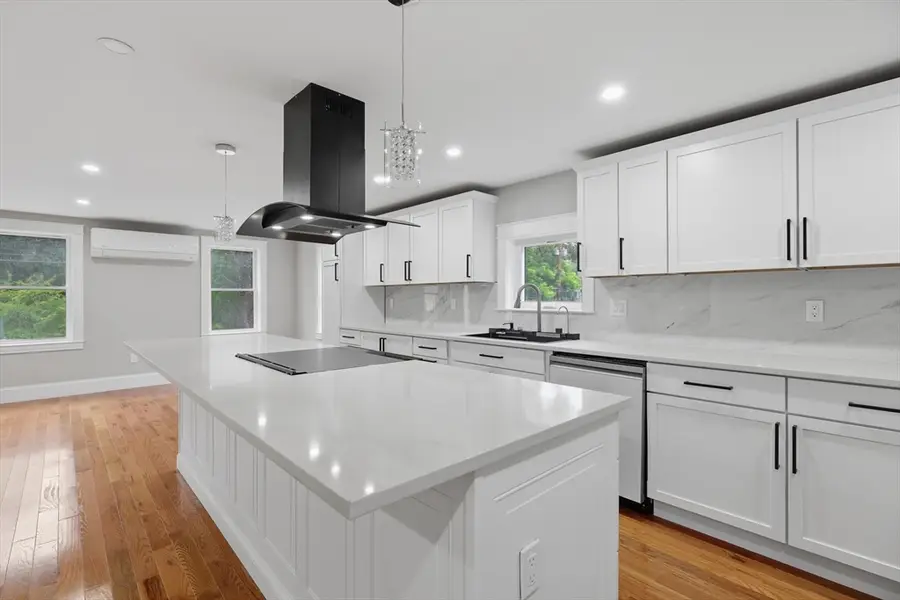 33 Milford St, Upton, MA 01568 - #3