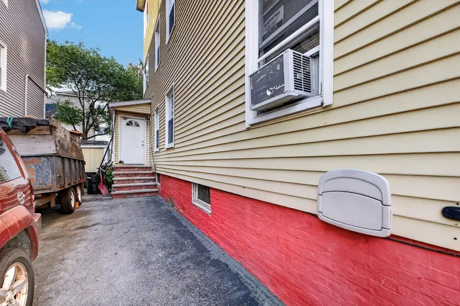 5 Diamond St, Worcester, MA 01610 - #3