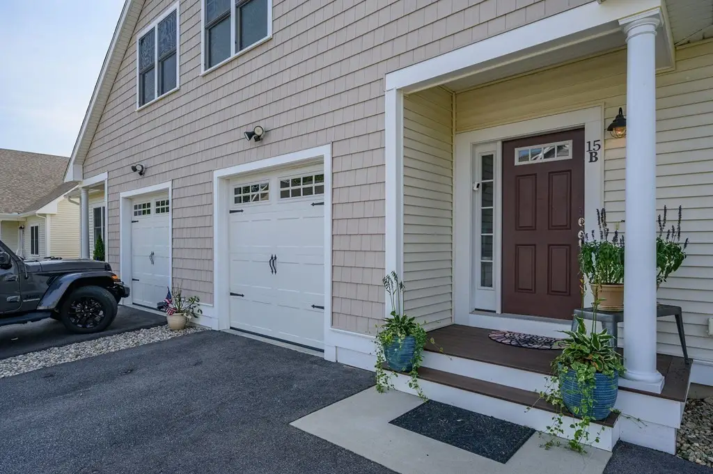 637 Gifford St #15B, Falmouth, MA 02540 - #1