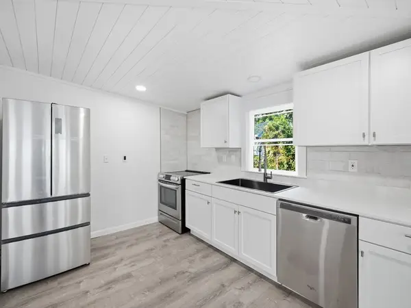 139 Spring St, Quincy, MA 02169