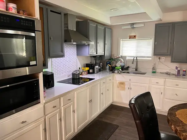 385 Pleasant Str, Brockton, MA 02301