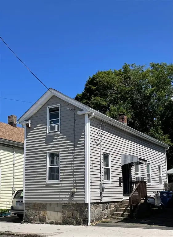 12 Webb St, Salem, MA 01970