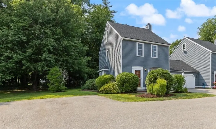 25 Whittier Meadows Dr #25, Amesbury, MA 01913 - #2