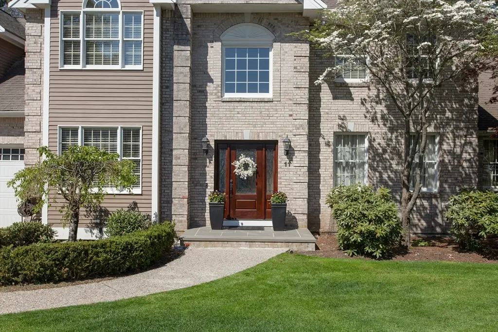 11 Bridle Dr, Lincoln, RI 02865 - #1