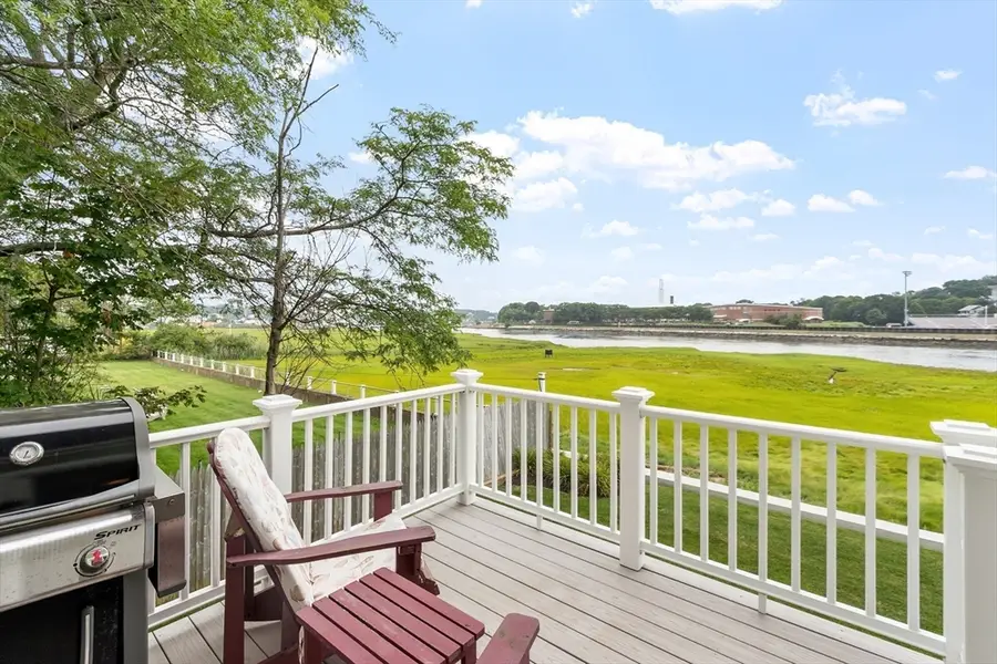 7 Essex Ave #1, Gloucester, MA 01930 - #2