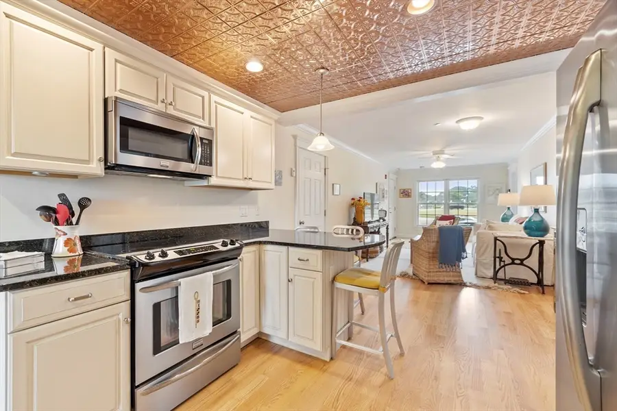 7 Essex Ave #1, Gloucester, MA 01930 - #3
