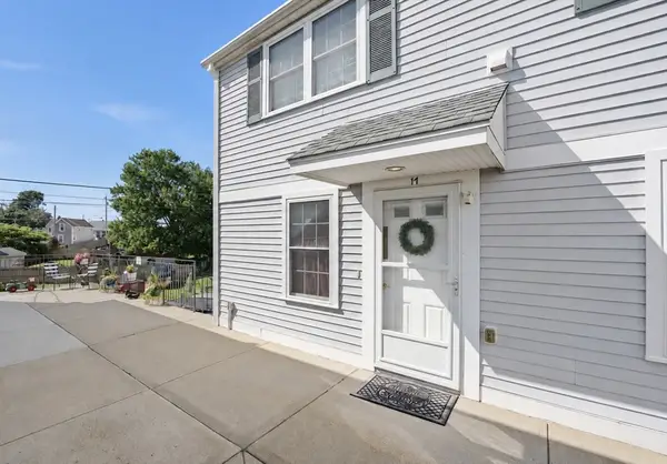 166 Pinehurst Ave #17, Swansea, MA 02777