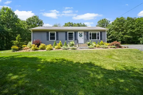 87 Monson Rd, Wales, MA 01081