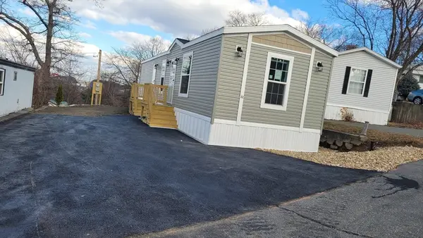 161 Newbury #32, Peabody, MA 01960