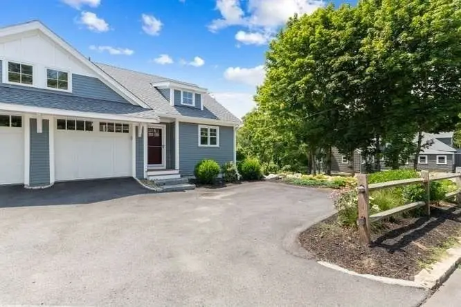 652 Essex Ave #B, Gloucester, MA 01930 - #3