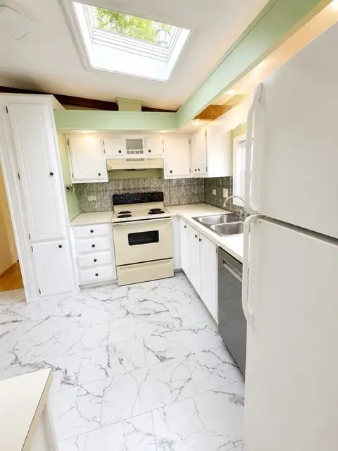 1 Canterbury Lane, Rockland, MA 02370 - #2