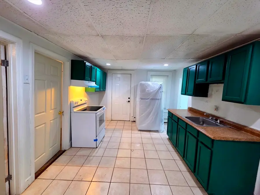 32 Westminister St, Pittsfield, MA 01201 - #3