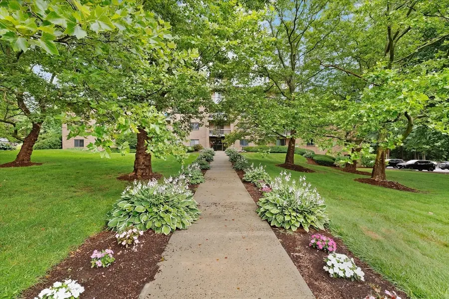 65 Commons Dr #210, Shrewsbury, MA 01545 - #2