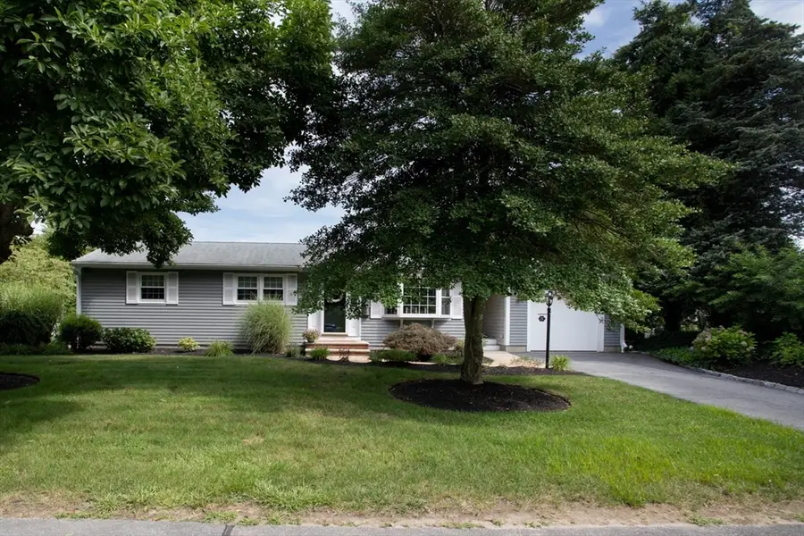 70 Longview Drive, Dartmouth, MA 02747 - #2