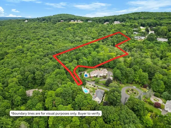 4 Hilltop Park, Wilbraham, MA 01095