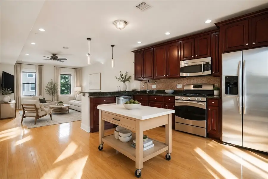 156 O St #PH, Boston, MA 02127 - #2
