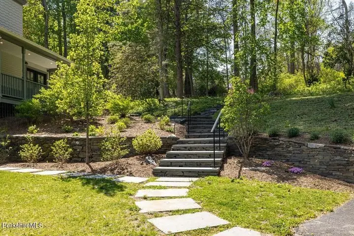 10 Berkshire Heights, Great Barrington, MA 01230 - #2