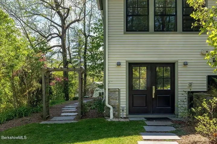10 Berkshire Heights, Great Barrington, MA 01230 - #3