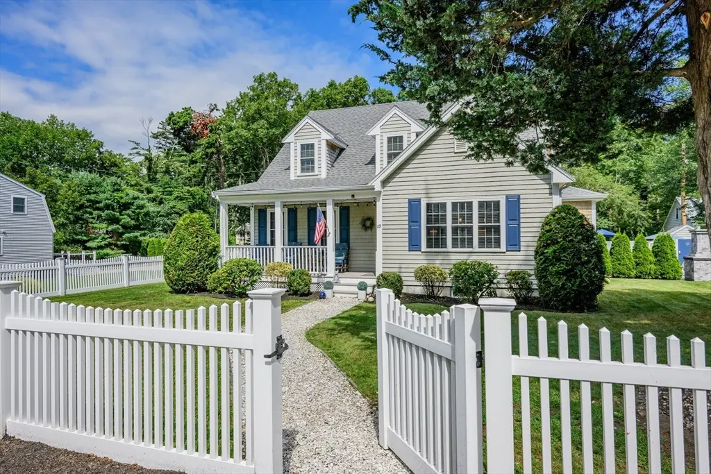 29 Cape Cod Ave, Plymouth, MA 02360 - #1