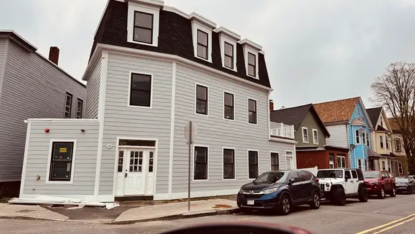 806 Saratoga, Boston, MA 02128