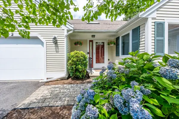 2 Mainsail Cir #70, Mashpee, MA 02649