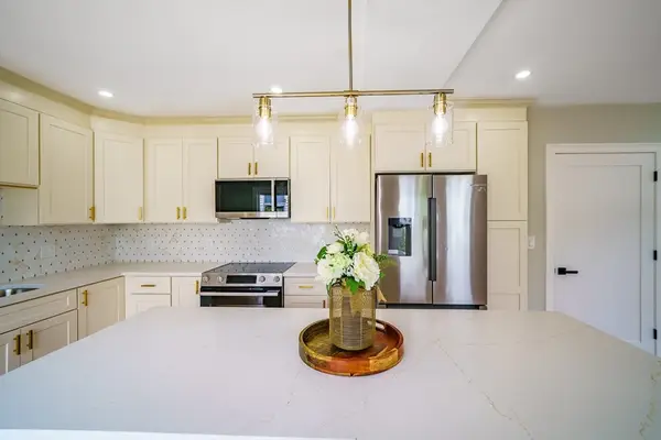124 Magoun Ave, Brockton, MA 02301