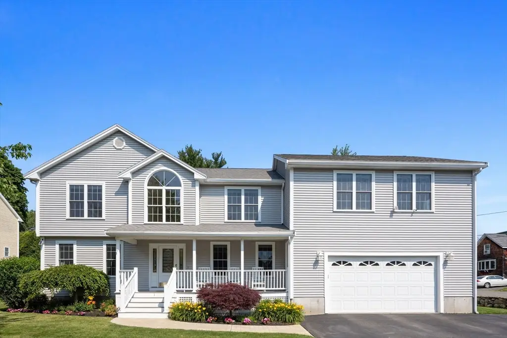 1 Lois Lane, Lynn, MA 01905 - #1