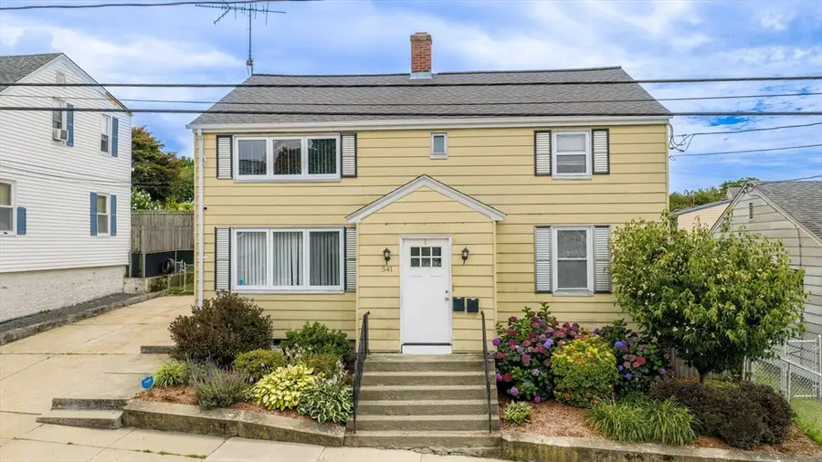 541 Woodman St, Fall River, MA 02724 - #3